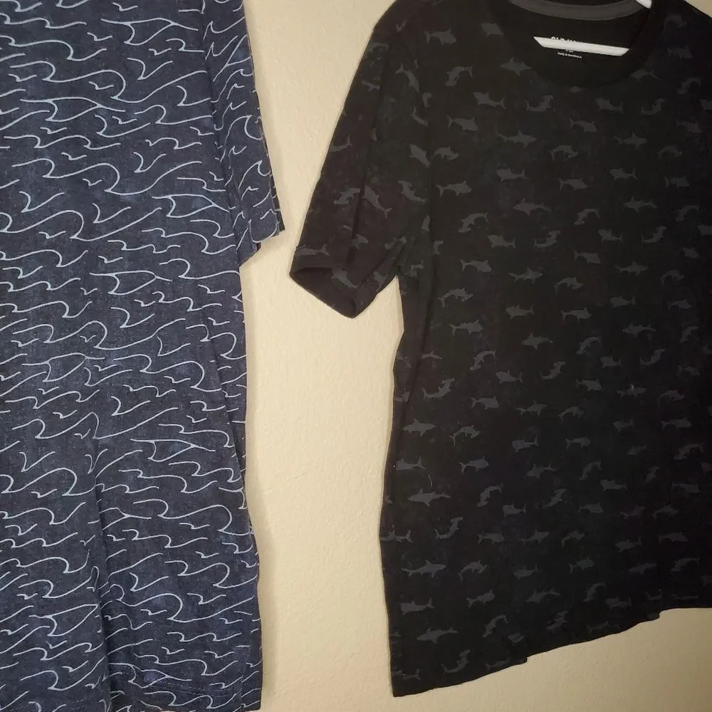 Old Navy Boys Blue Waves Black & Gray Shark Short Sleeve T-shirts Size Medium 8